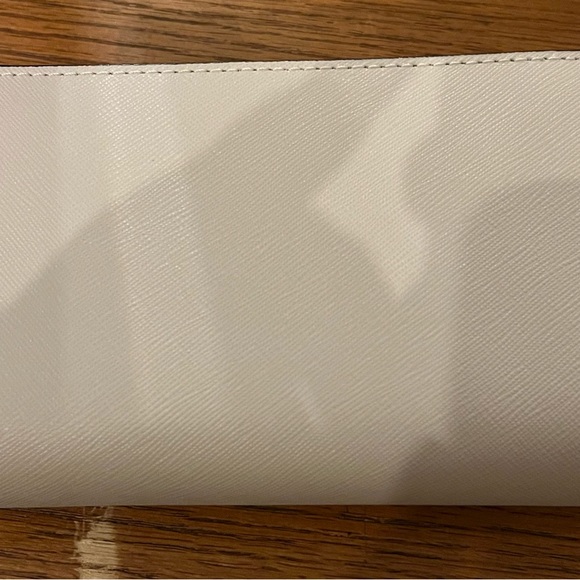 Kate Spade Wallet-Like new! - Picture 4 of 5